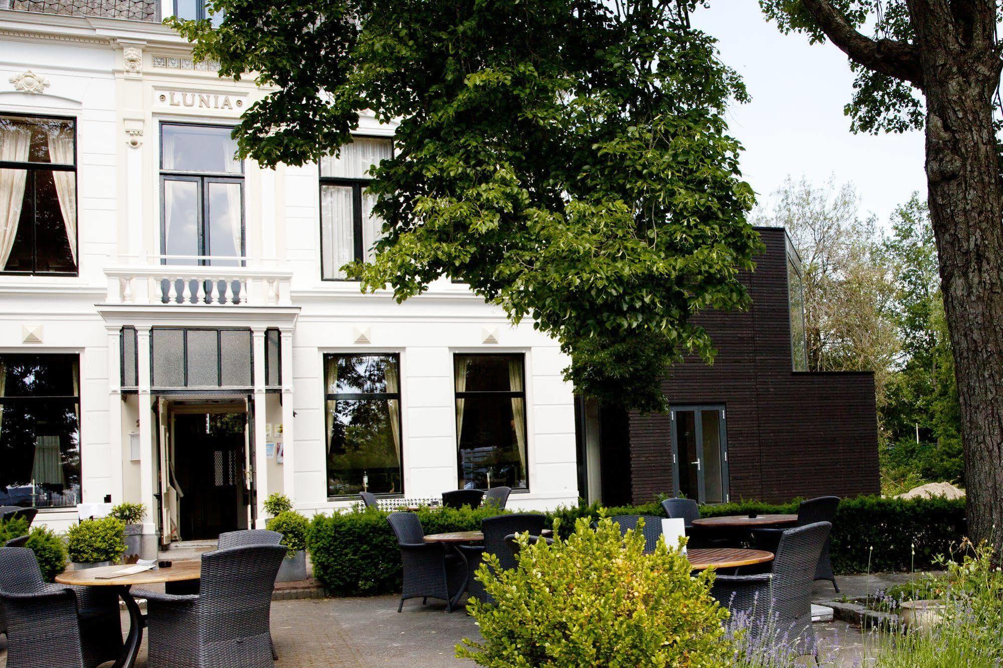 Hotel Restaurant Lunia Oldeberkoop エクステリア 写真