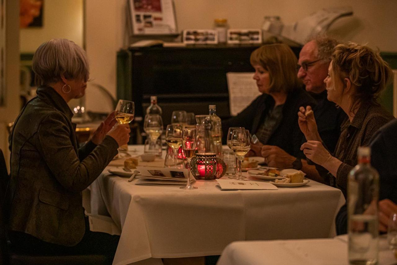 Hotel Restaurant Lunia Oldeberkoop エクステリア 写真